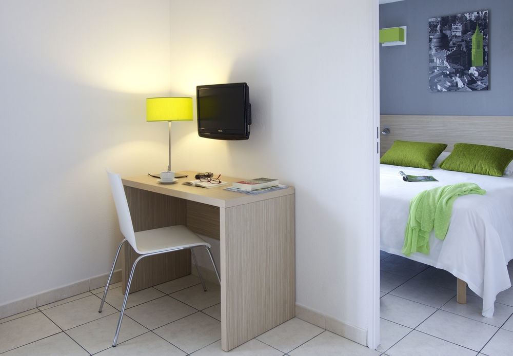 Adagio Access Magnan